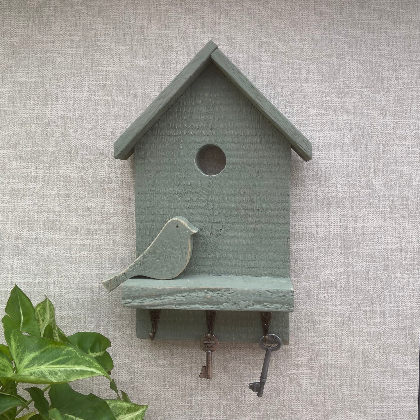Wooden Birdhouse Key Rack